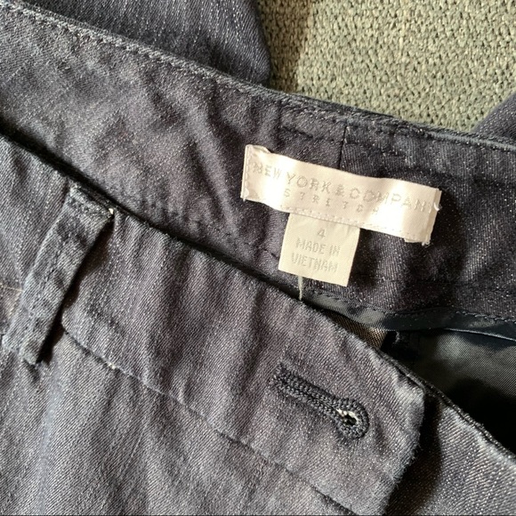 New York and Company navy capri pants size 4 - Picture 2 of 7